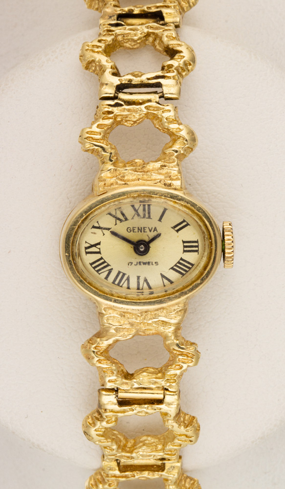 Lady's 14k yellow gold wristwatch