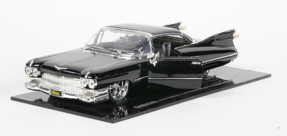 A Carbone commemorative model car - Image 8 of 22