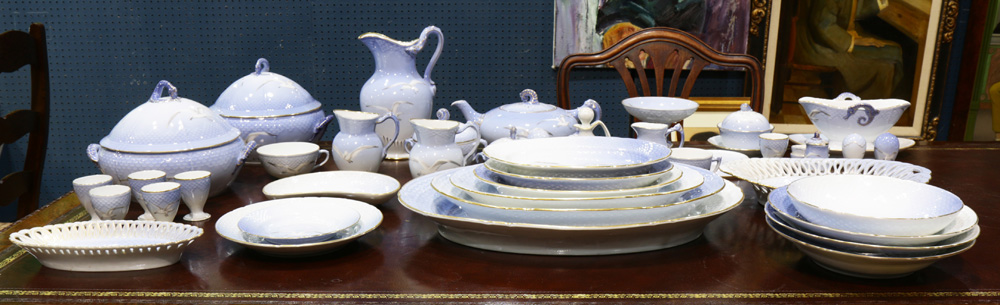 A large Bing and Grondahl (B&G) porcelain Seagull table service - Image 16 of 28