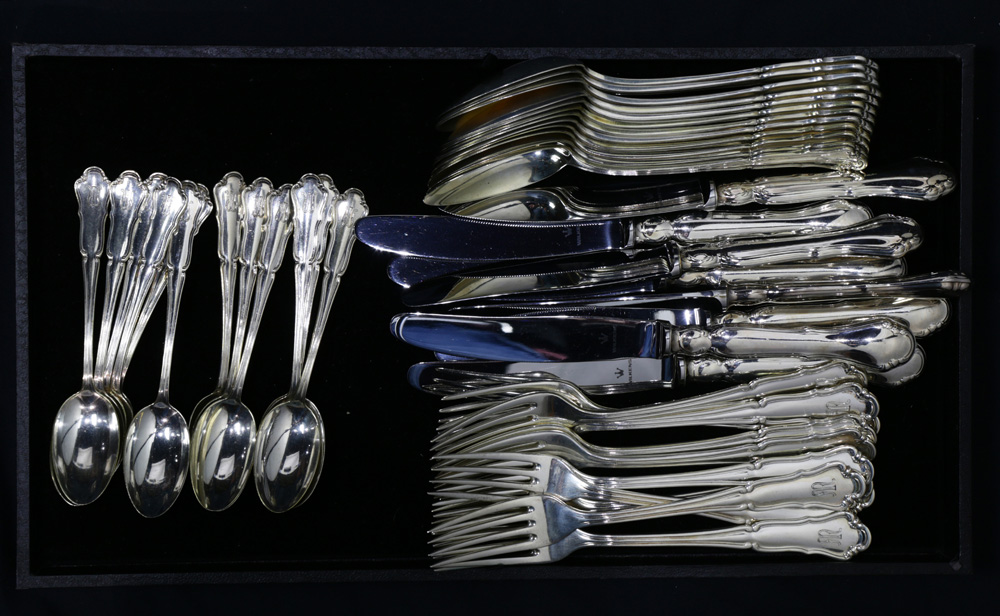 (lot of 44) A German Wilkens .800 silver flatware service