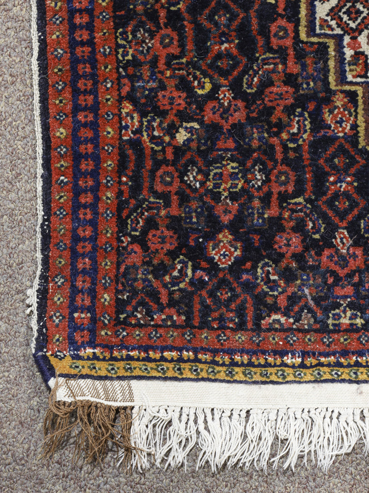 A Persian Hamadan carpet - Image 3 of 7