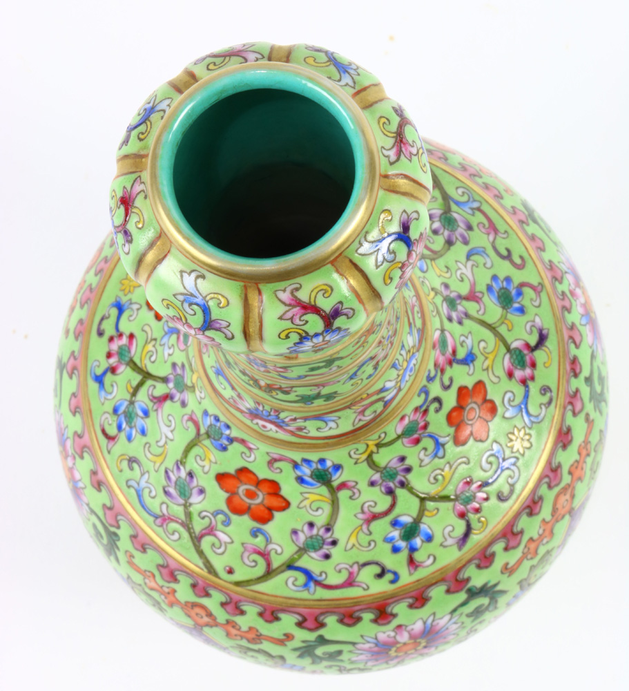 A Chinese turquoise ground garlic bottle vase - Image 4 of 6
