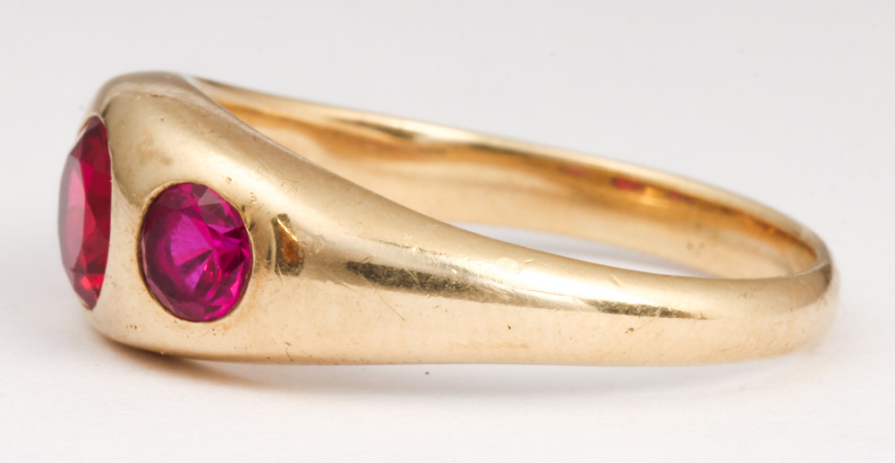 Synthetic ruby, 10k yellow gold ring - Image 3 of 8