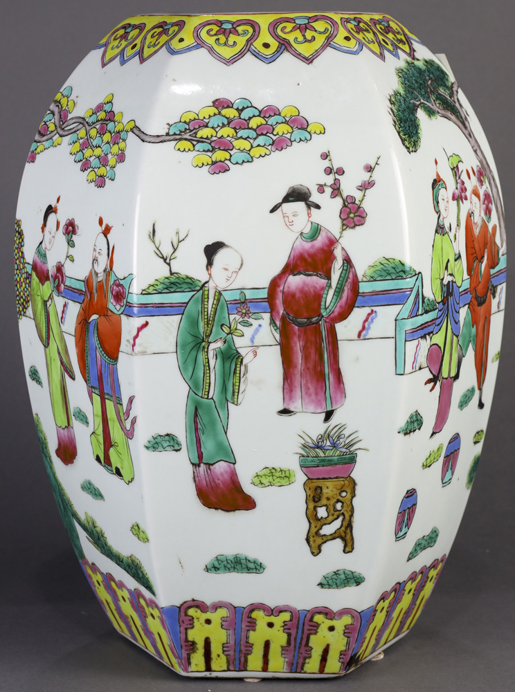 A chinese Hexagonal Famille Rose Porcelain Vase - Image 3 of 14