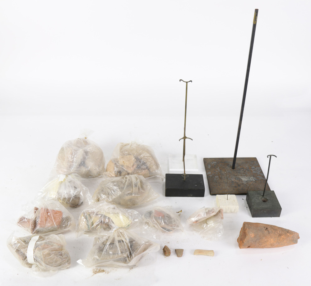 Assorted pre-historic ceramic pot shards and remnants - Image 5 of 6