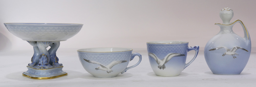 A large Bing and Grondahl (B&G) porcelain Seagull table service - Image 11 of 28