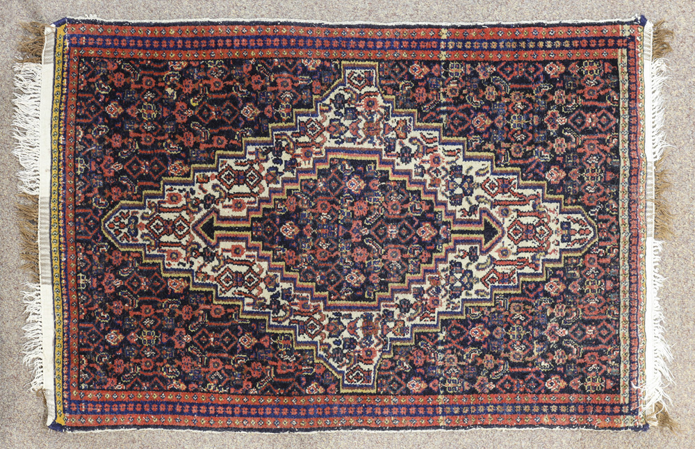 A Persian Hamadan carpet - Image 2 of 7