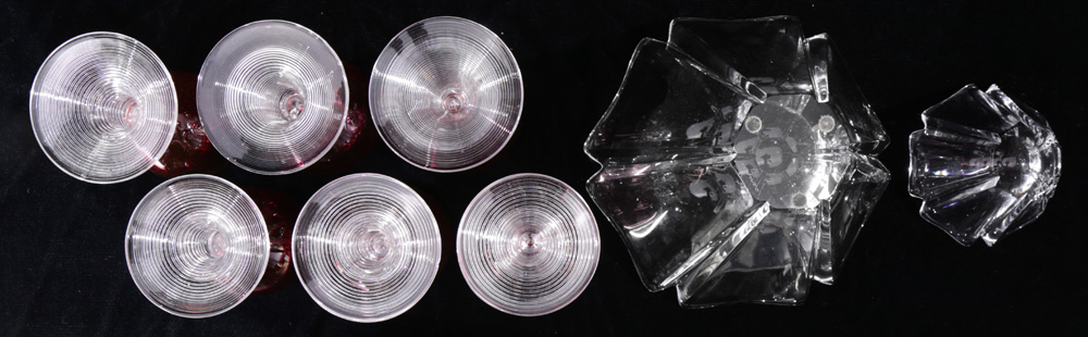 (lot of 2) Pair of graduated Orrefors crystal bowls, each with a wide scallop rim, tapering to a - Image 4 of 5