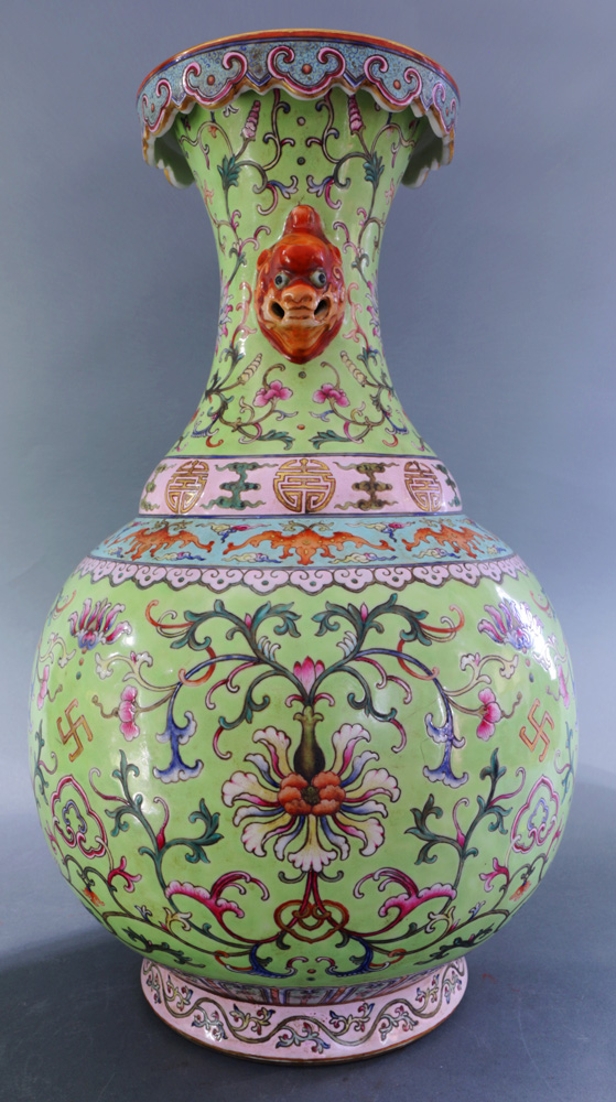 A Chinese Large turquoise ground enamelled vase, painted with peony flows, bats and foliage scrolls, - Image 4 of 7