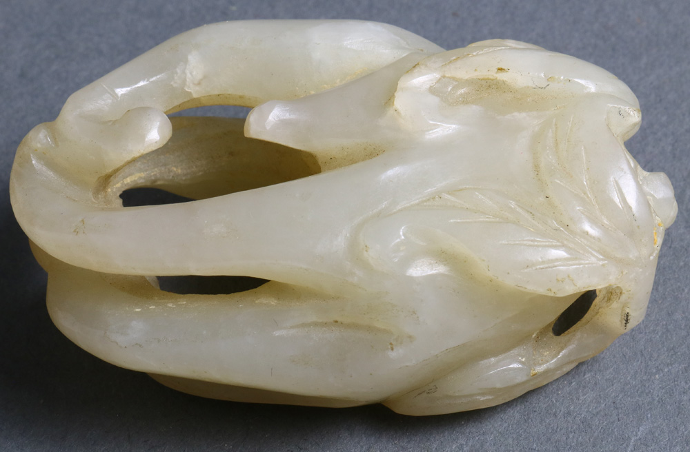 A Chinese Hardstone Carving of buddha's hand, size: 1.5"w x 2.5"h