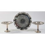 (lot of 3) An Ellis Barker Sheffield silver plate group: a pair of compotes 7.5"d and a round tray
