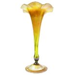 Tiffany Studios vase, having a floral tulip form, with a ruffled rim, executed in iridescent gold to