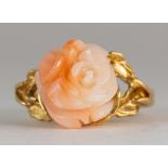 Coral, 18k yellow gold flower ring