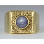 Star sapphire, 18k yellow gold ring