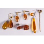 (Lot of 5) Amber, gold, metal jewelry items