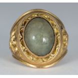 Jade, 18k yellow gold ring