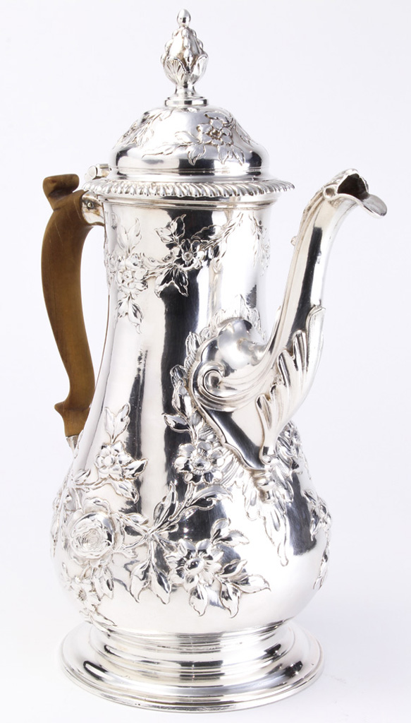 A George III sterling coffee pot - Image 4 of 12