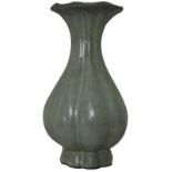 Chinese Guan-Type Lobed Yuhuchuan Vase