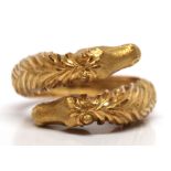 18k yellow gold horse ring