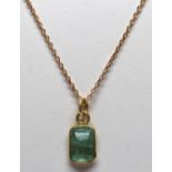 Emerald, 18k yellow gold pendant-necklace