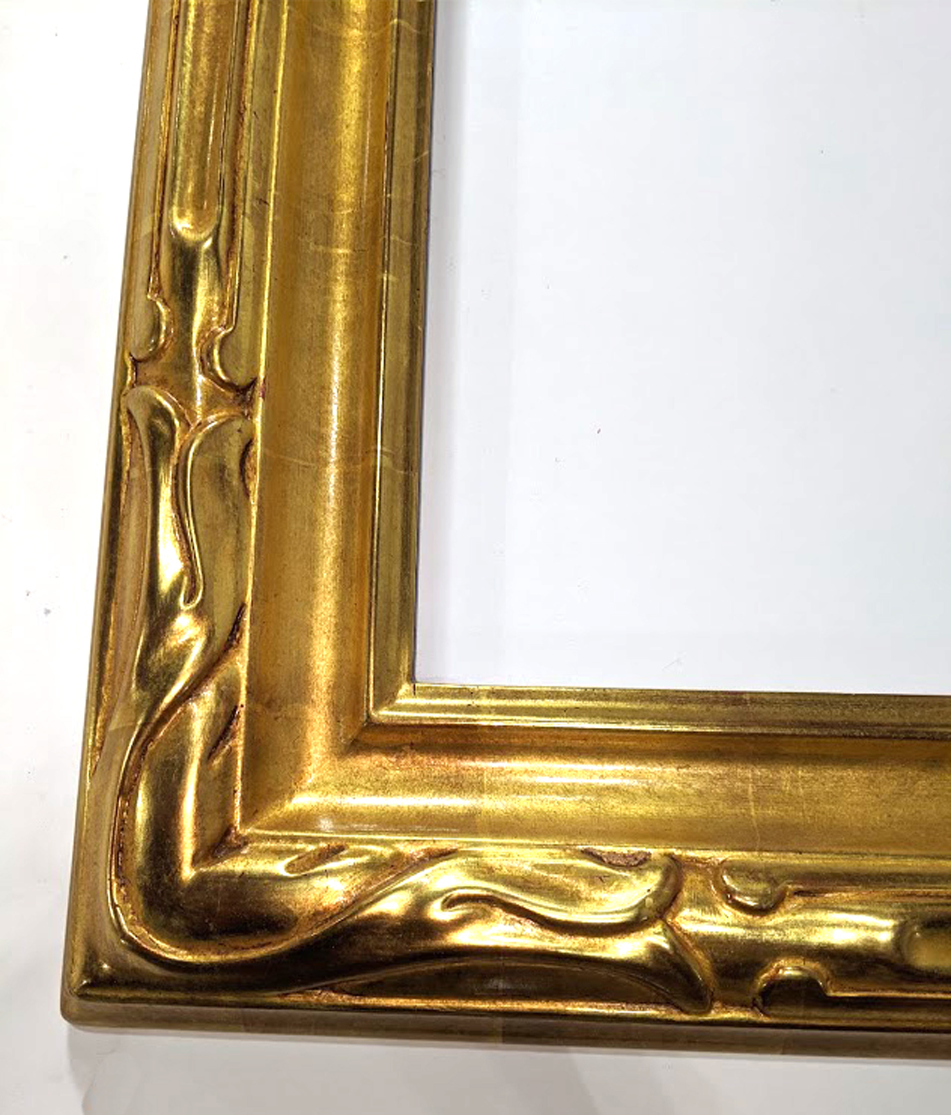 A custom giltwood carved plein air picture frame - Image 2 of 2