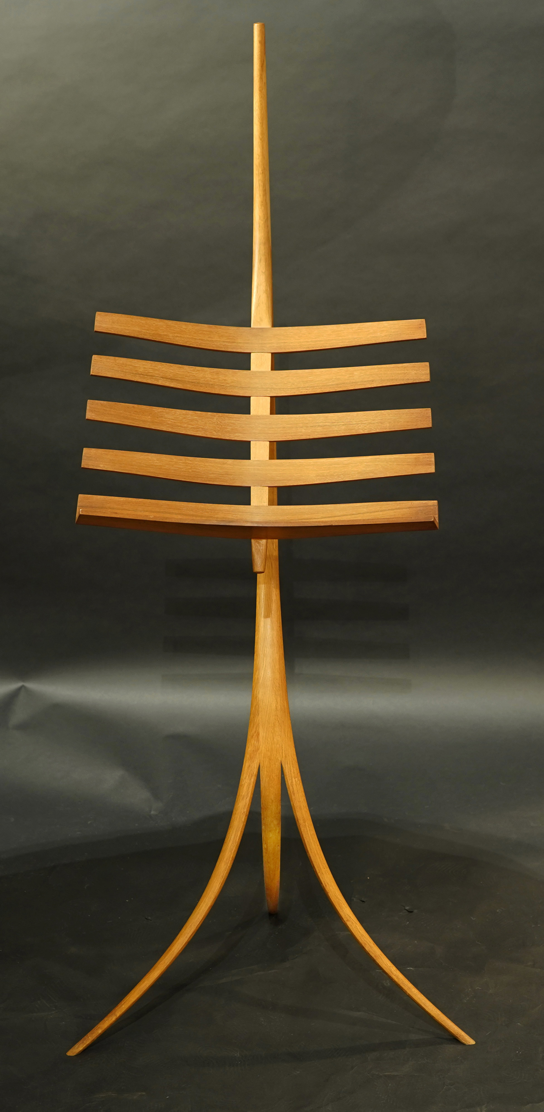 A contemporary craft music stand in the style of Wendell Castle - Image 5 of 5