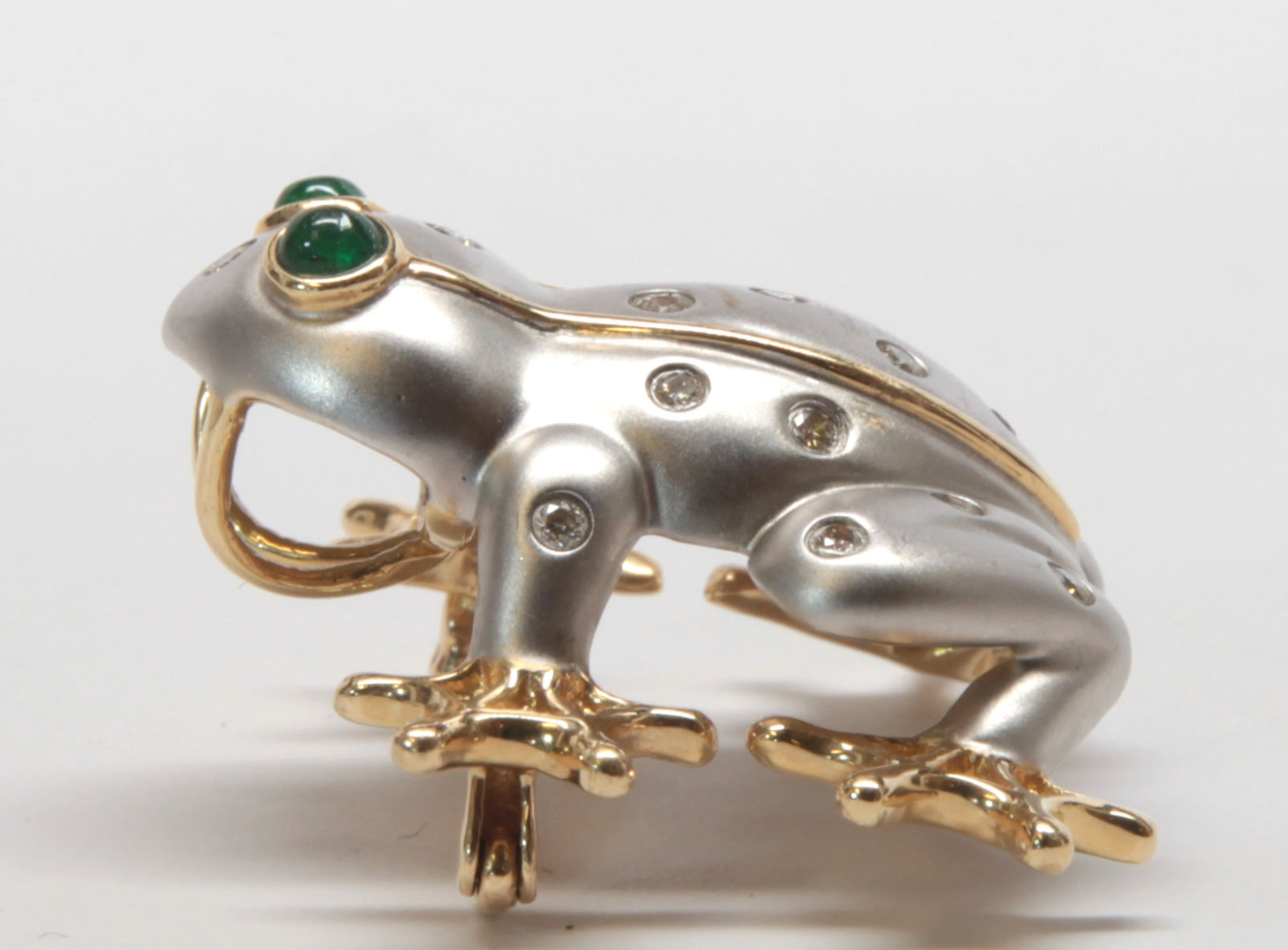 Diamond, emerald, 14k gold frog pendant-brooch - Image 4 of 4