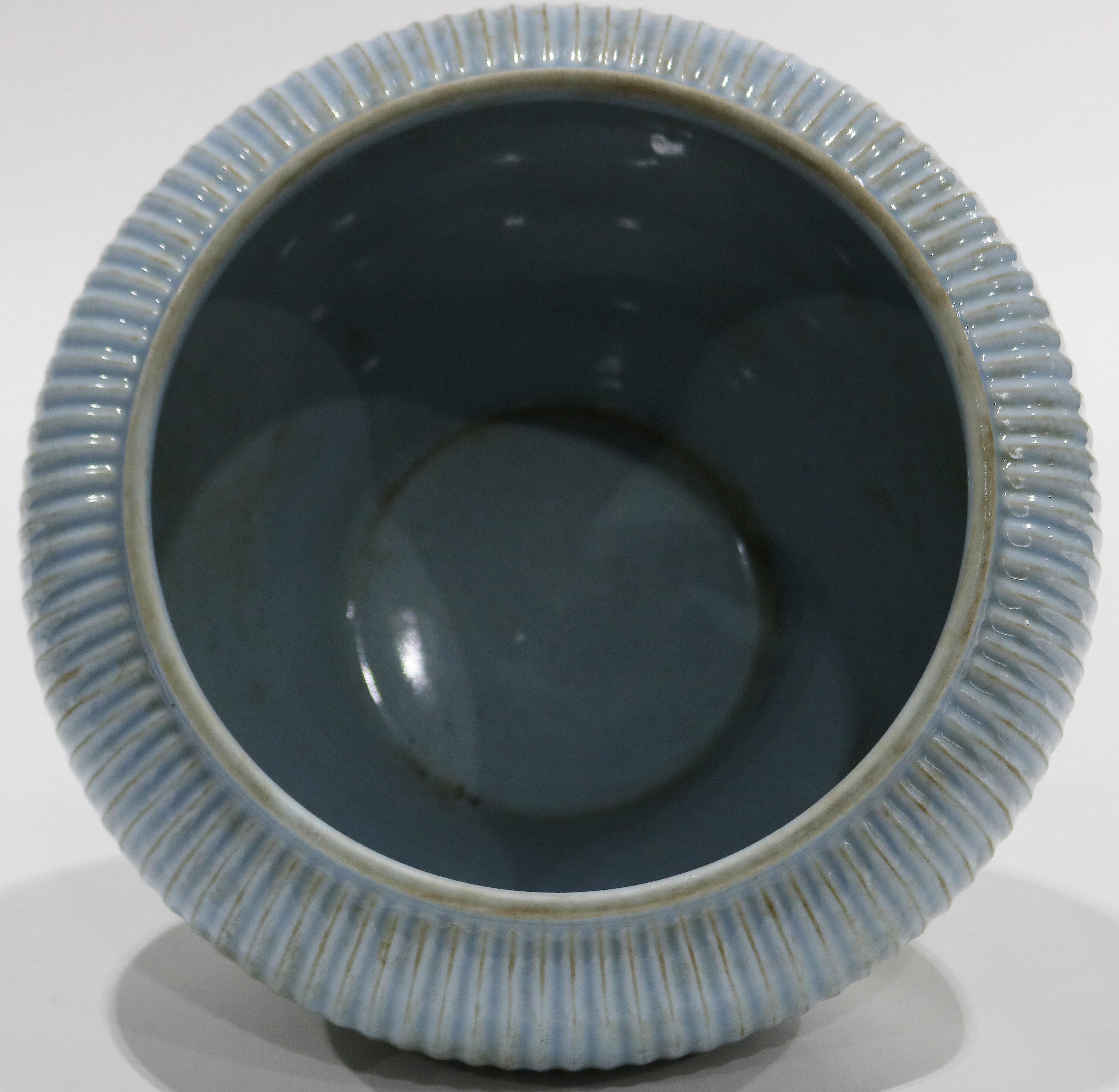 A Chinese Clair-de-lune porcelain Alms bowl - Image 2 of 4