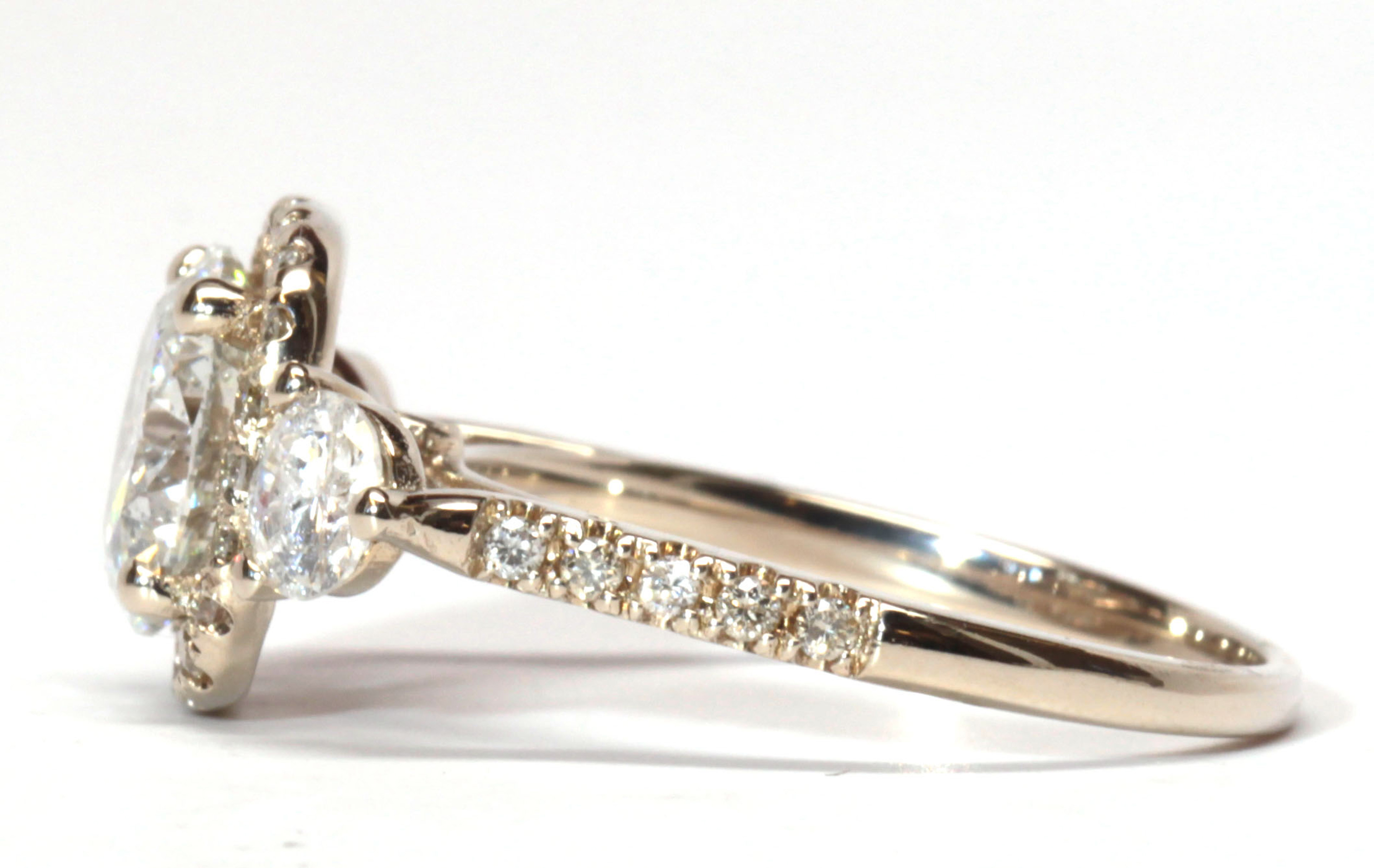 Diamond, 18k white gold ring - Image 2 of 5