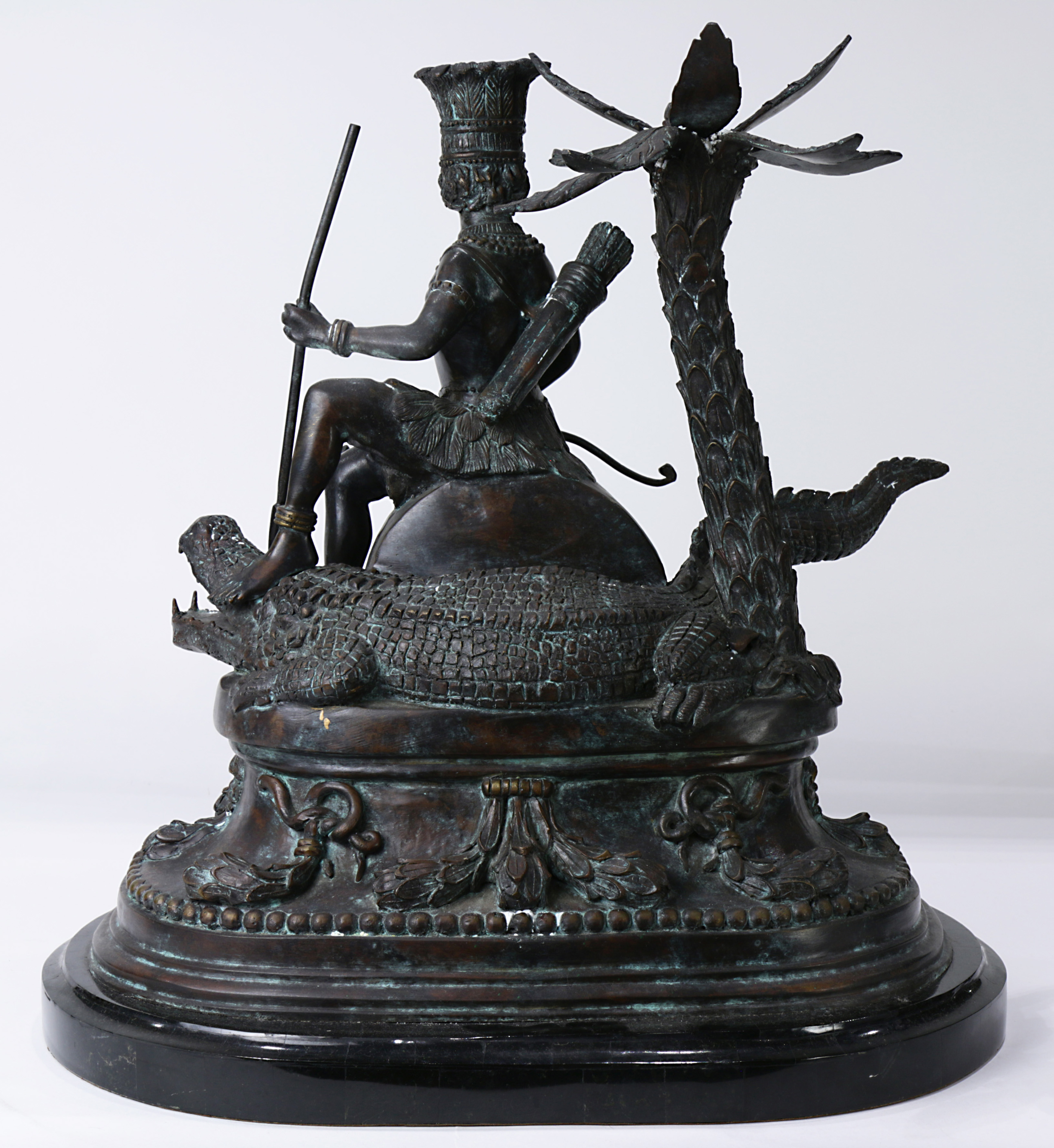 A Classical style spelter figural mantle clock - Image 4 of 6