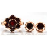 Garnet, yellow gold jewelry suite