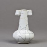 A Chinese Crackle Glazed Ge-type Archaistic Bottle Vase