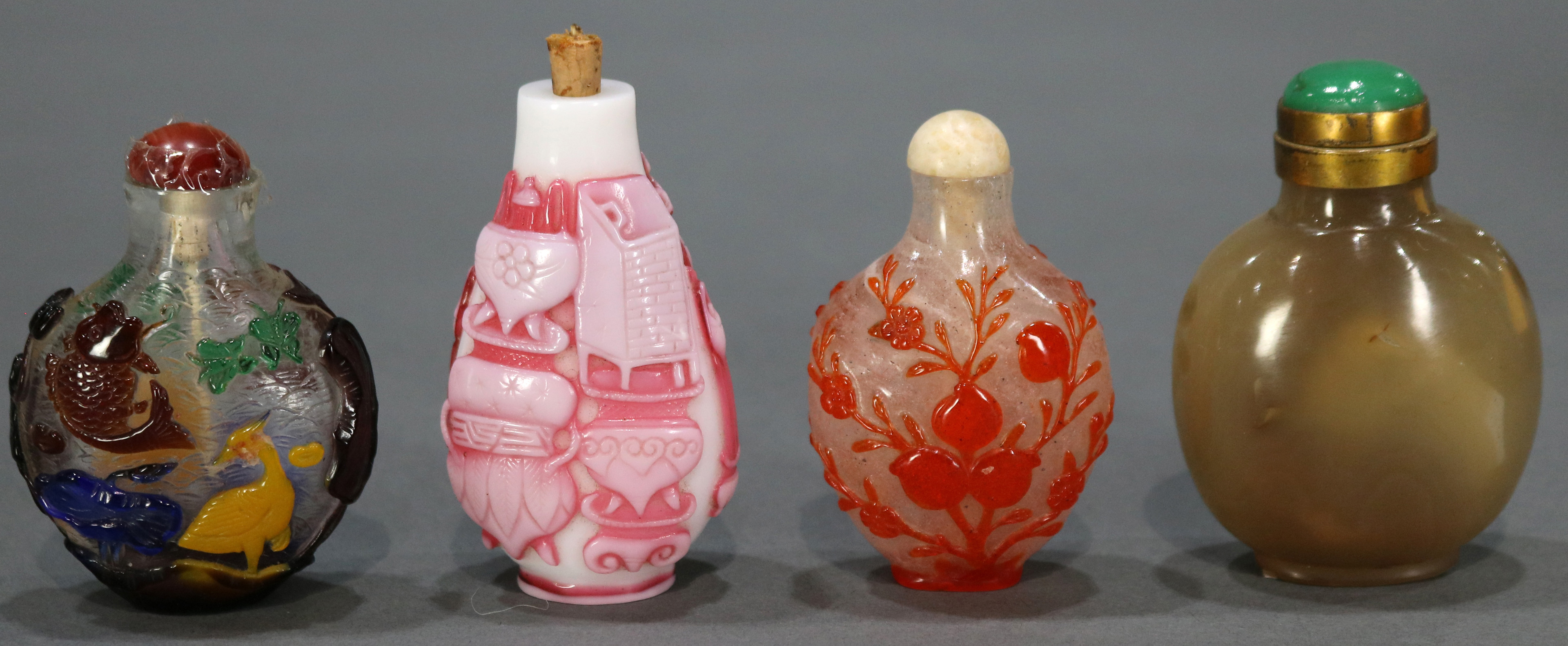 (lot of 4) Peking glass snuff bottles - Image 2 of 2