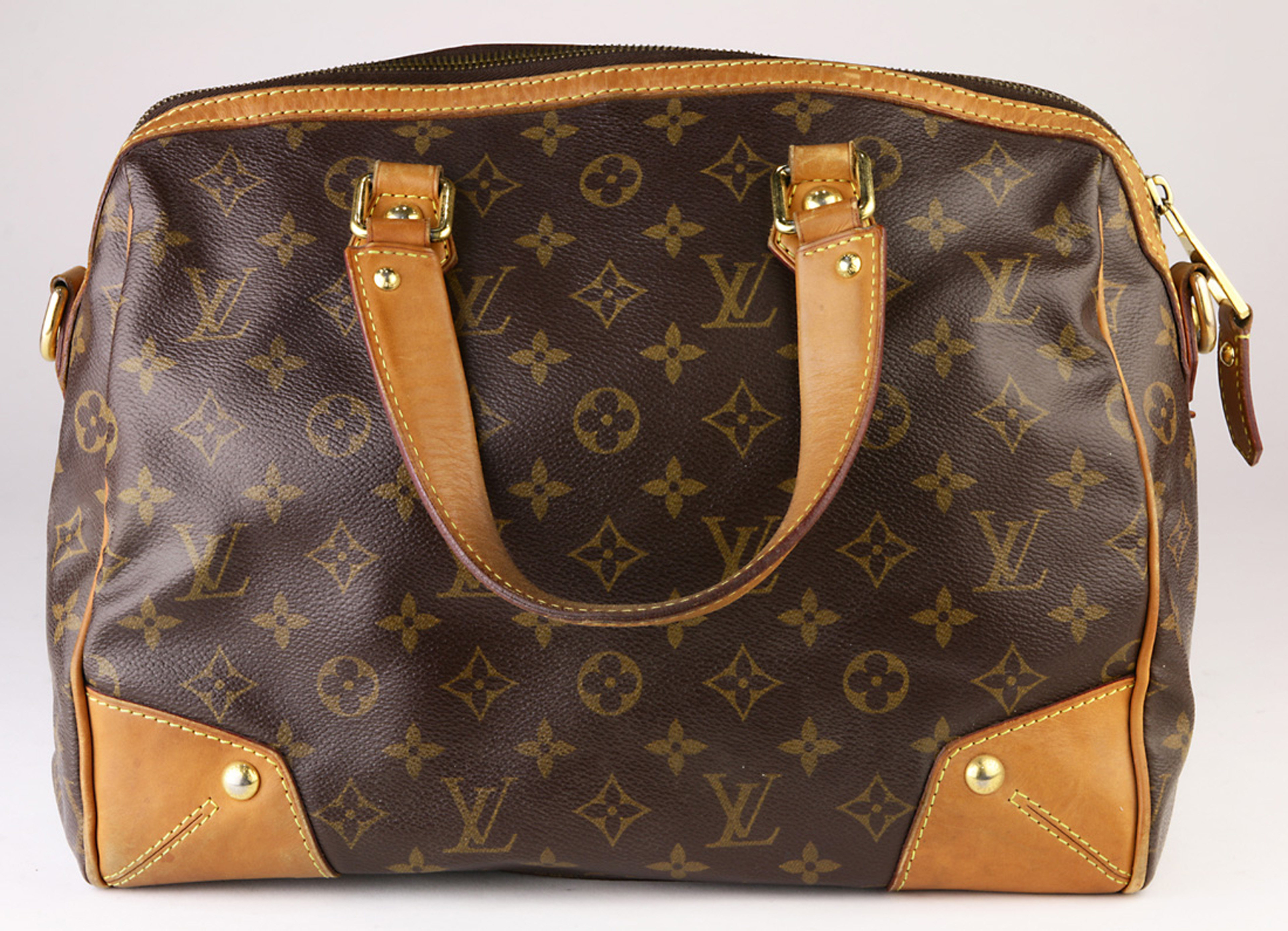 A Louis Vuitton Zipper handbag