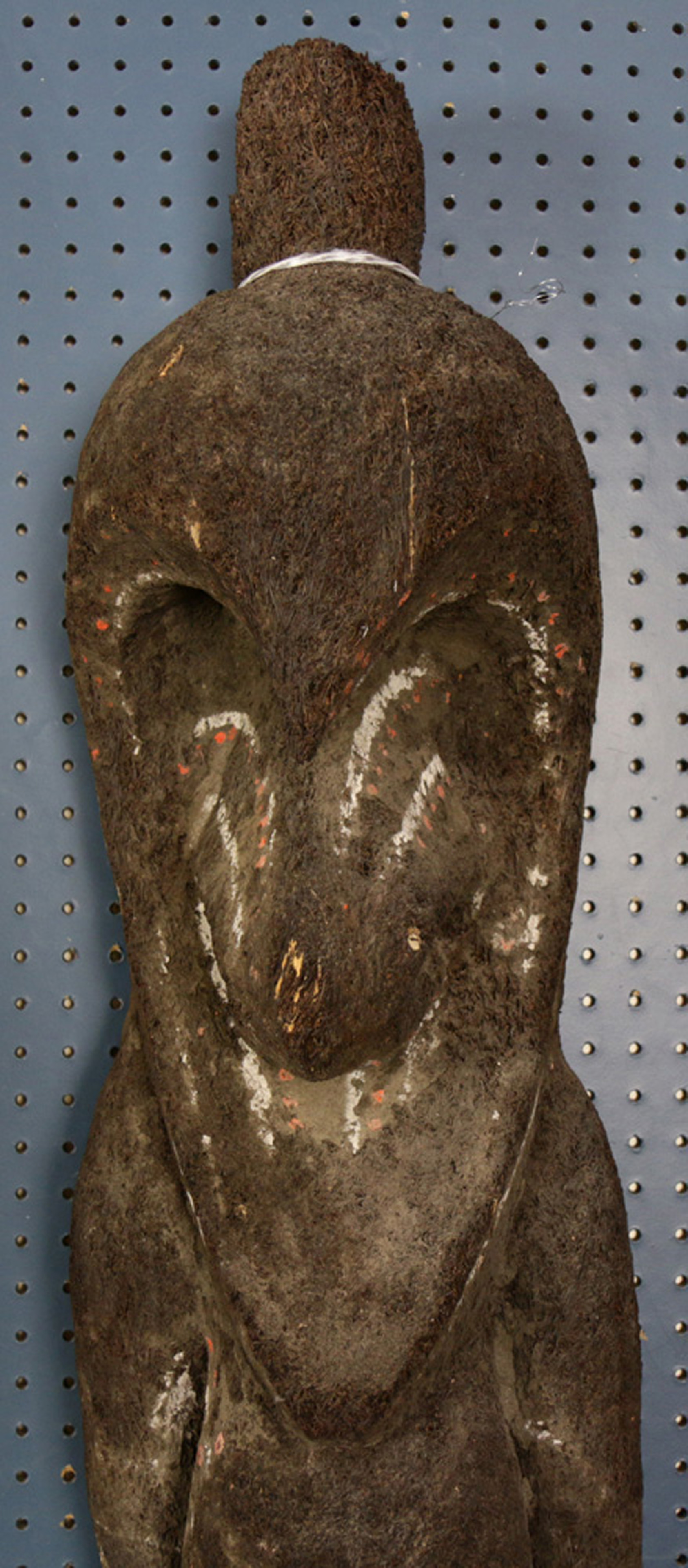 Vanuatu (formerly New Caledonia) Melanesia large and well carved Fernwood grade figure - Image 3 of 3