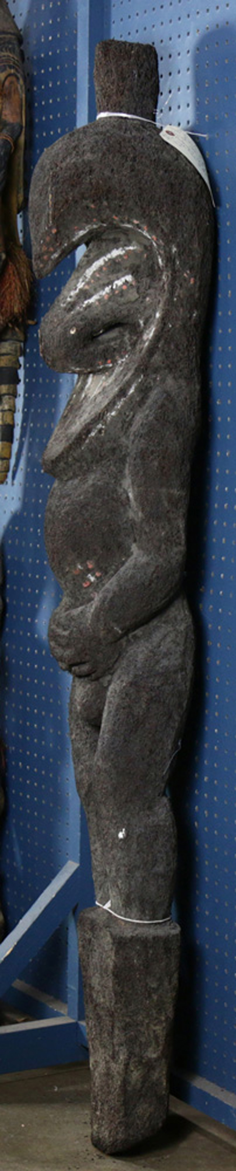 Vanuatu (formerly New Caledonia) Melanesia large and well carved Fernwood grade figure - Image 2 of 3