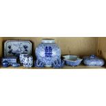 (lot of 11) Chinese porcelain table articles