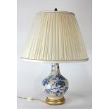 A Chinese Ge-Style Blue & White and Iron-Red Garlic-Head Porcelain Lamp
