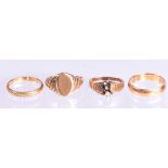 (Lot of 4) yellow gold rings