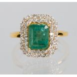 Emerald, diamond, 18k yellow gold ring