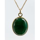 Emerald, 18k yellow gold pendant-necklace