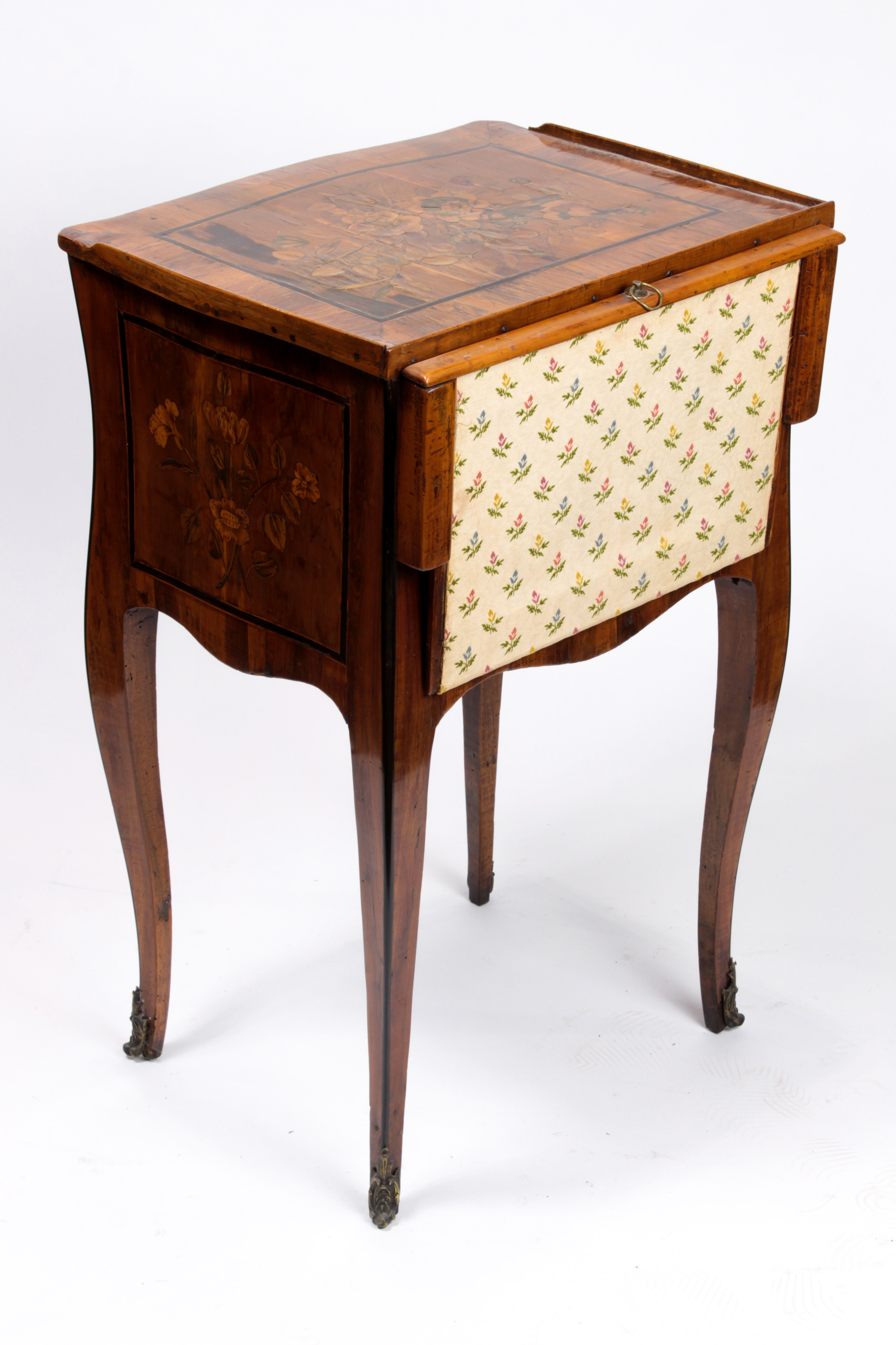 A French Provincial inlaid commode - Image 3 of 3