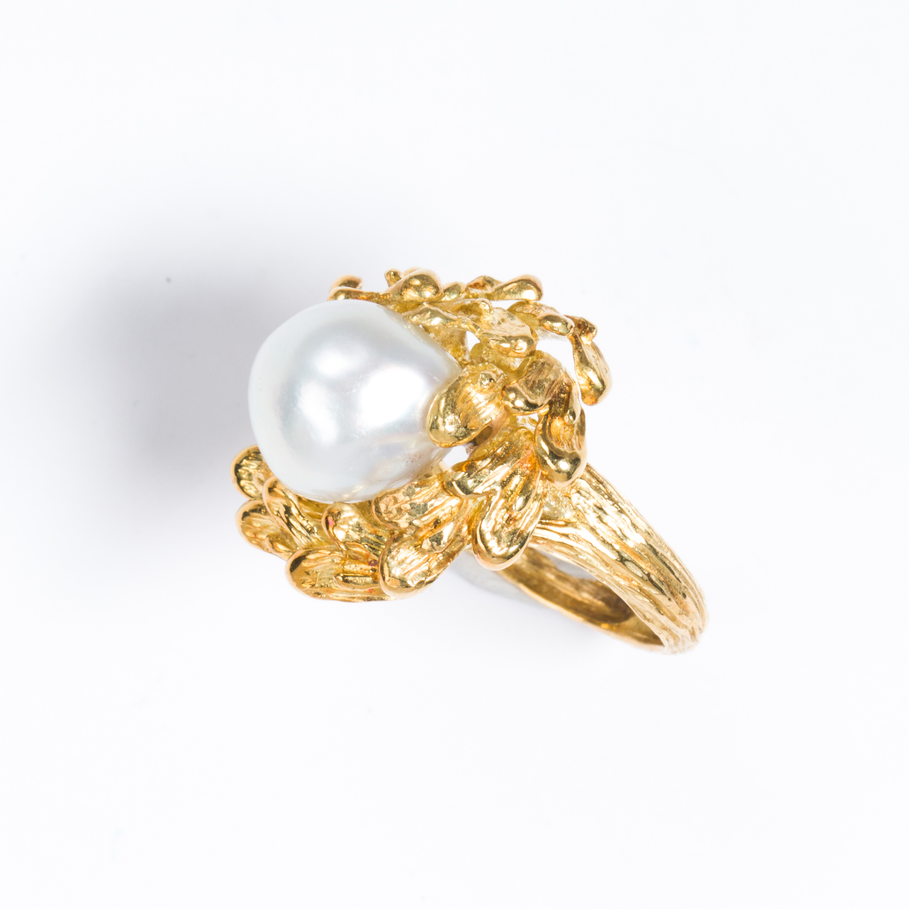 A baroque South Sea pearl and fourteen karat gold ring - Image 2 of 2