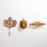 A group of Victorian jewelry