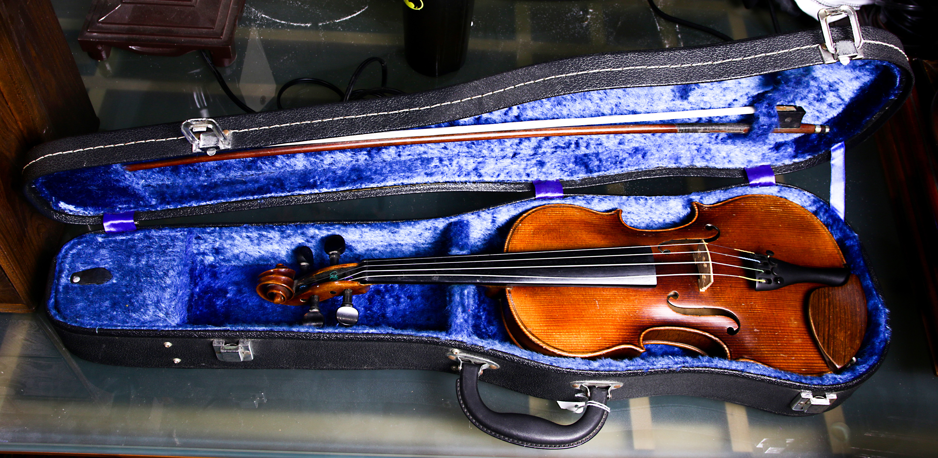 EF Pfretzchner labeled violin, with bow