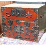 Small Japanese tansu (sea chest)