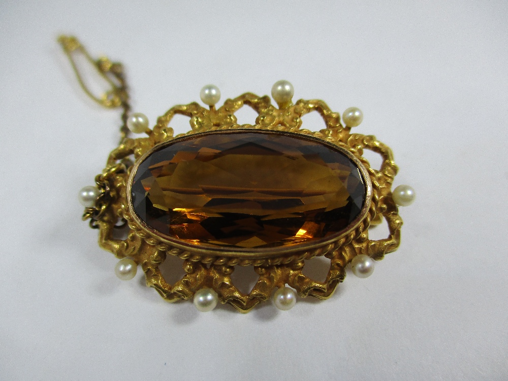 A 14ct gold brooch with large brown citrine and 10 seed peals - Image 3 of 6