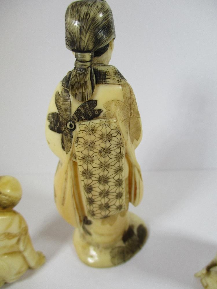 Three small 19th Century carved ivory figures - Image 4 of 9