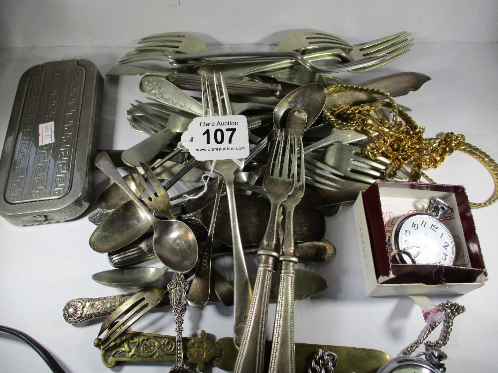 A quantity of collectables to include silver and vintage RAF items - Image 8 of 8