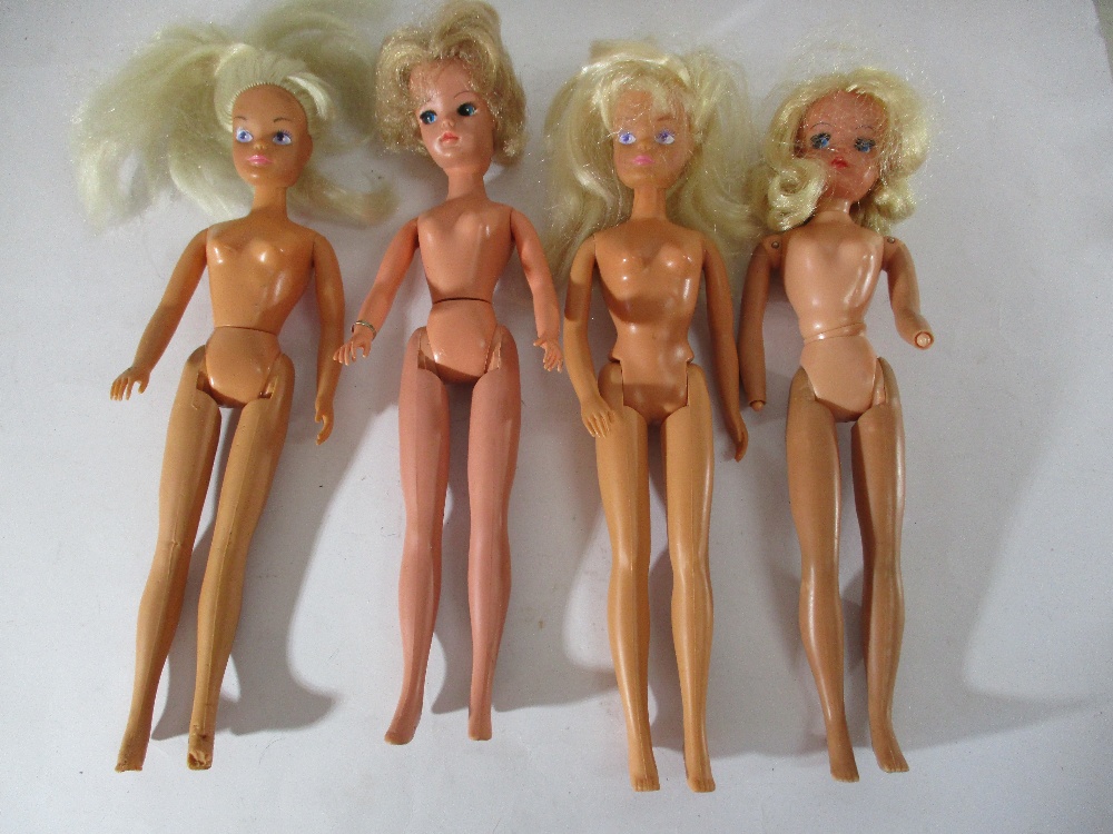 28 Vintage Sindy dolls - Image 6 of 9